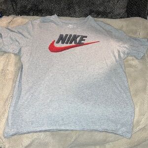 🎉4 for $20 Nike Graphic Training Top, Boys’ Medium